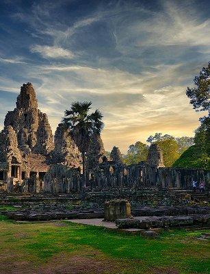 Bayon Temple img