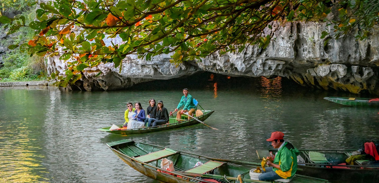Trang An Grottoes Boat Ride