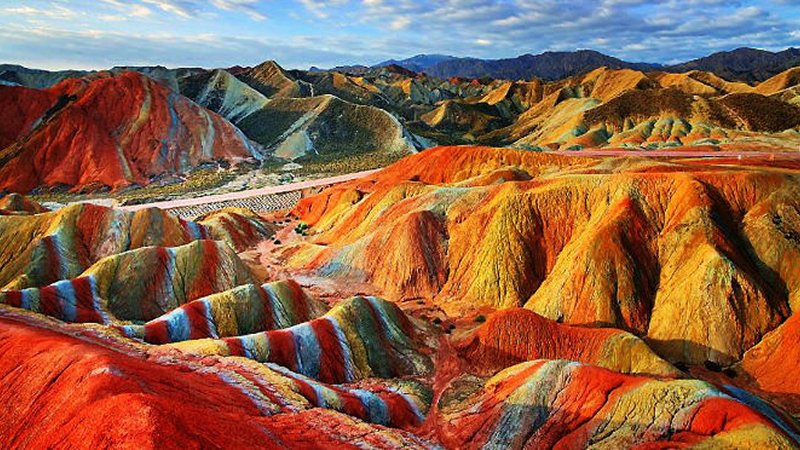 Rainbow Mountain