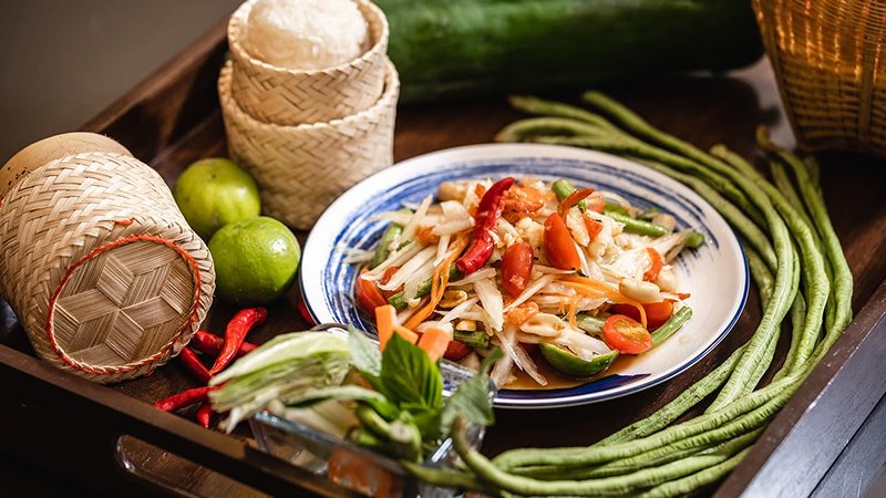 Som Tam (Papaya Salad)