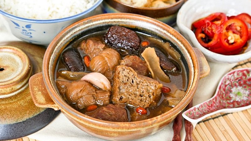 Bak Kut Teh — Herbal Pork Rib Soup