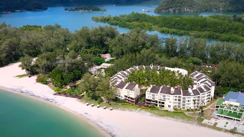 Tanjung Rhu — Most Scenic Beach