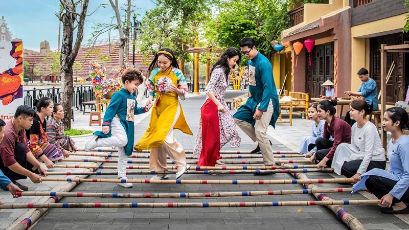 Traditional Tết Games and Activities