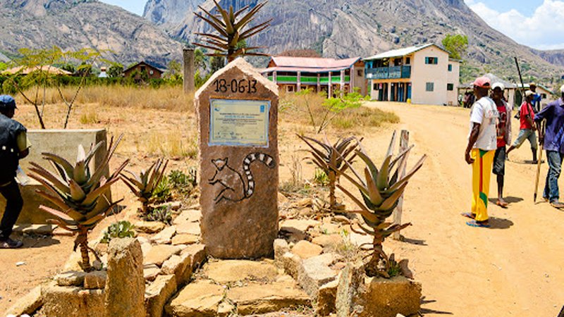 Travel Day — Ranomafana to Isalo via the RN7