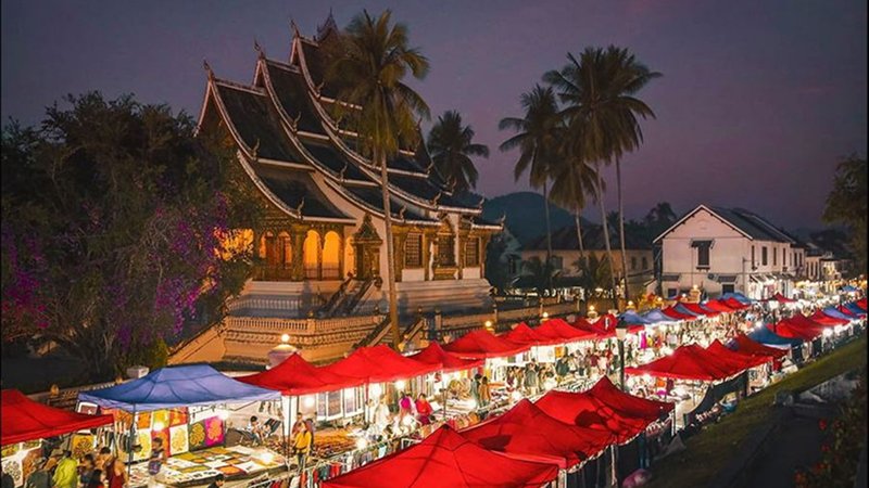 Wander the Night Market