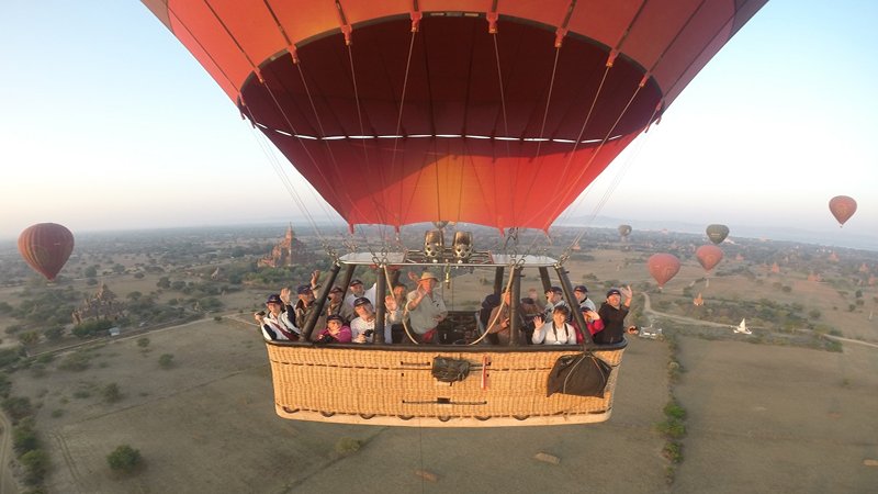 When Is the Best Time for a Balloon Ride in Bagan